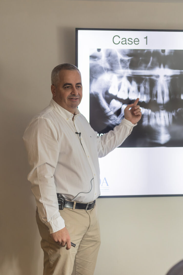Ian Dunn Speaker at Private Dental Mentor delivering Periodontal Session Case Discussion